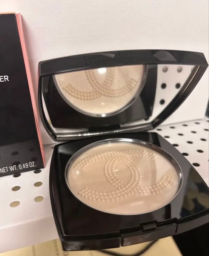 新品♡CHANEL レサンボルドゥシャネル　レベルレ　パーリーホワイト　特別限定