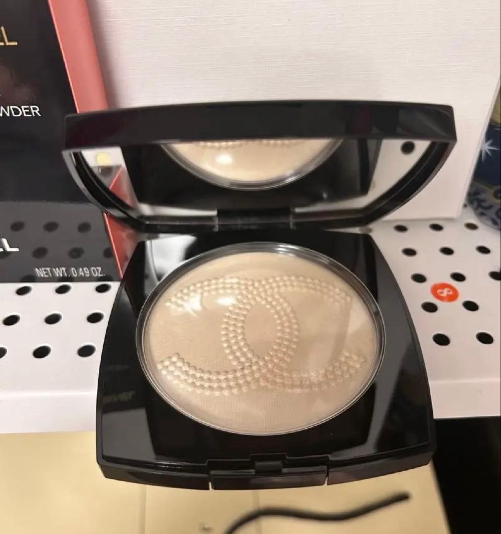 新品♡CHANEL レサンボルドゥシャネル　レベルレ　パーリーホワイト　特別限定