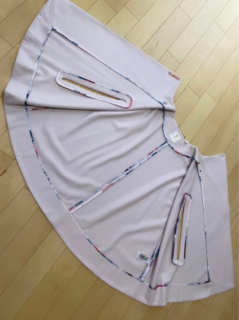 TED BAKER テッドベイカー ケープポンチョ ラップオーバーケ