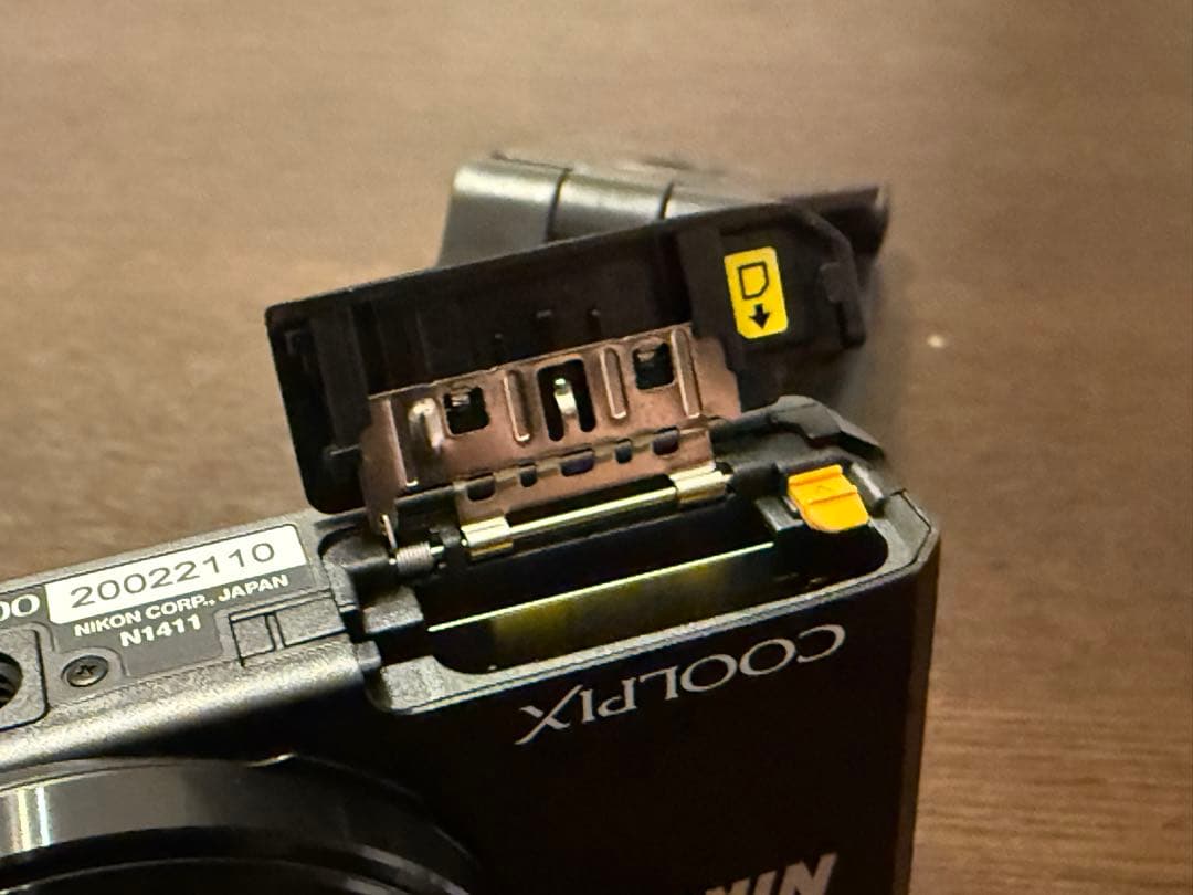 美品!! Nikon COOLPIX S7000 20倍光学ズーム