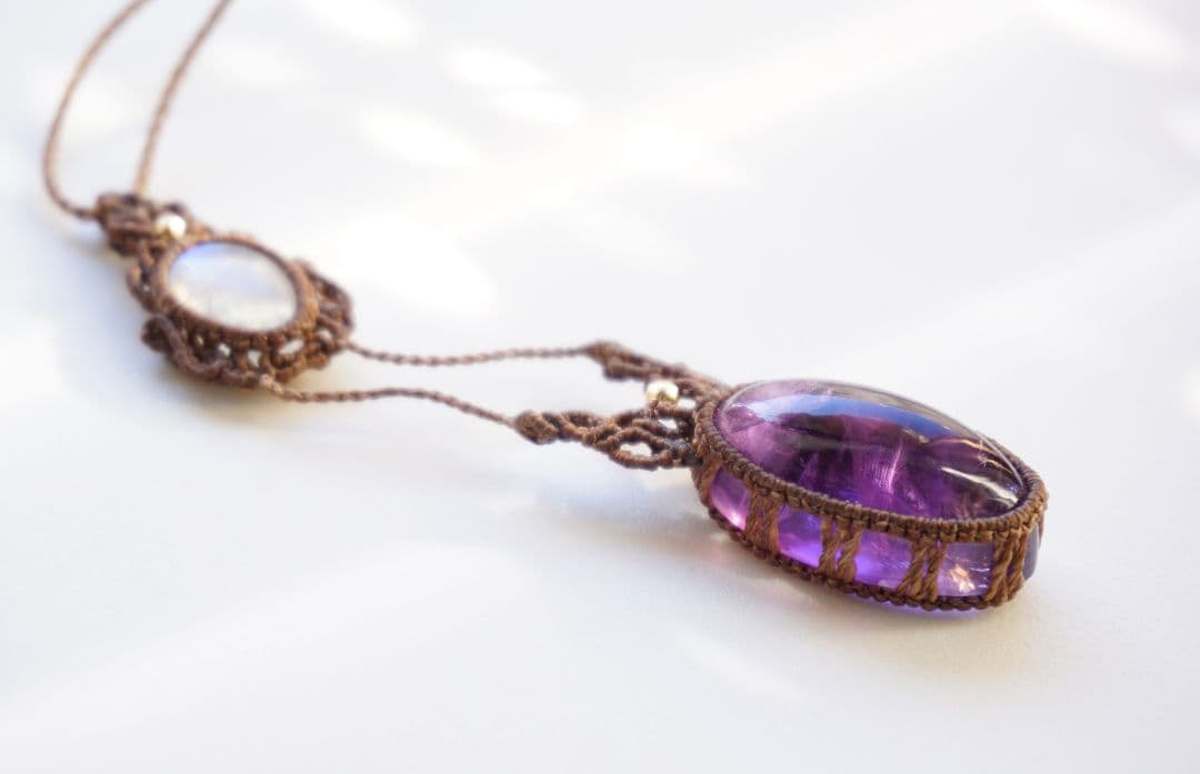 《H様お取り置き》夜明けの空の色　グラデーションアメジスト　マクラメ　ネックレス