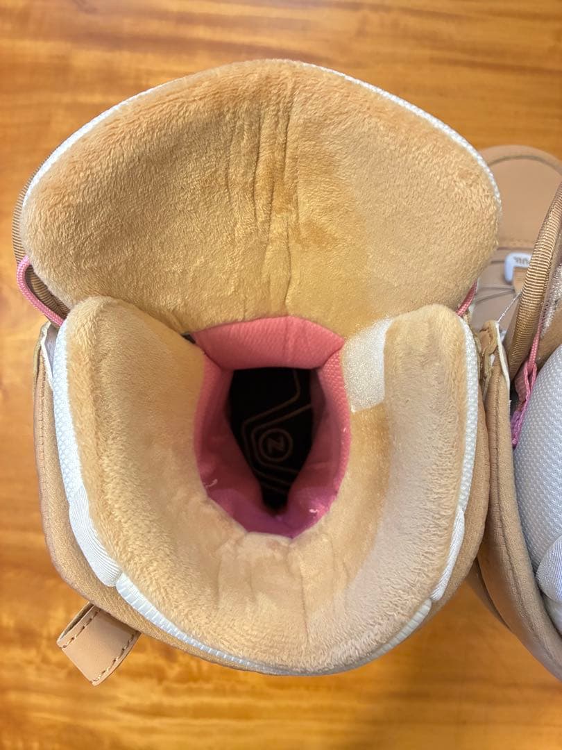 美品 NIDECKER Onyx レディース スノーボード ブーツ 23.5cm