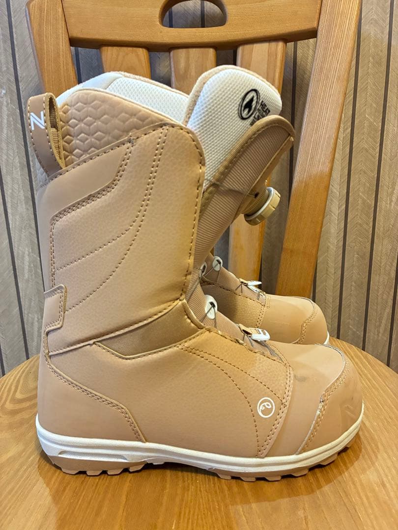 美品 NIDECKER Onyx レディース スノーボード ブーツ 23.5cm