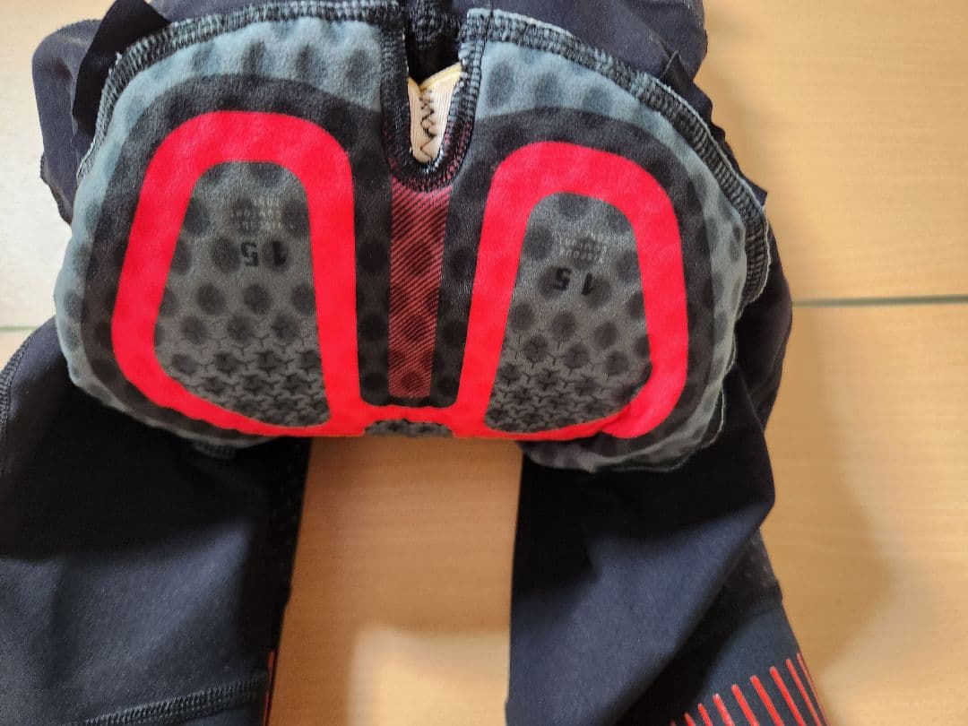 カステリ　FREE AERO RACE 4 BIBSHORT 19003