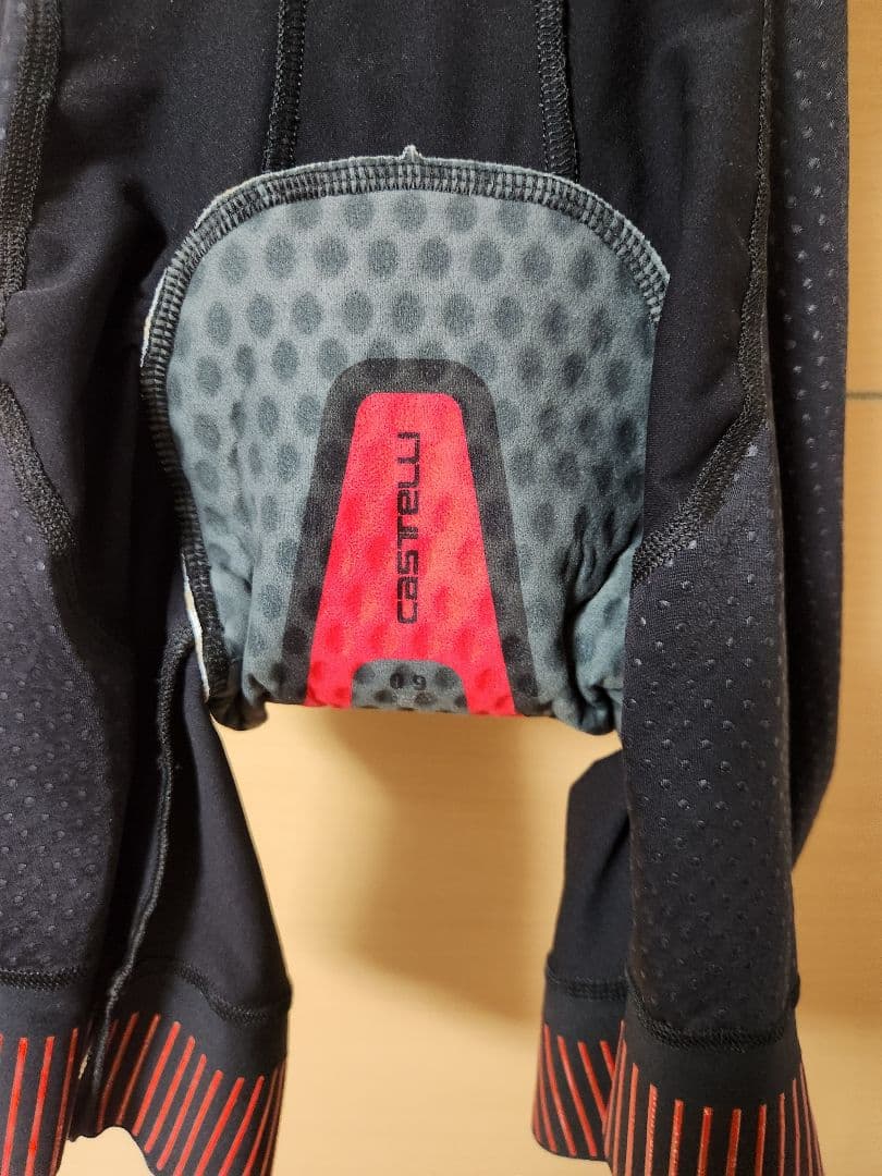 カステリ　FREE AERO RACE 4 BIBSHORT 19003