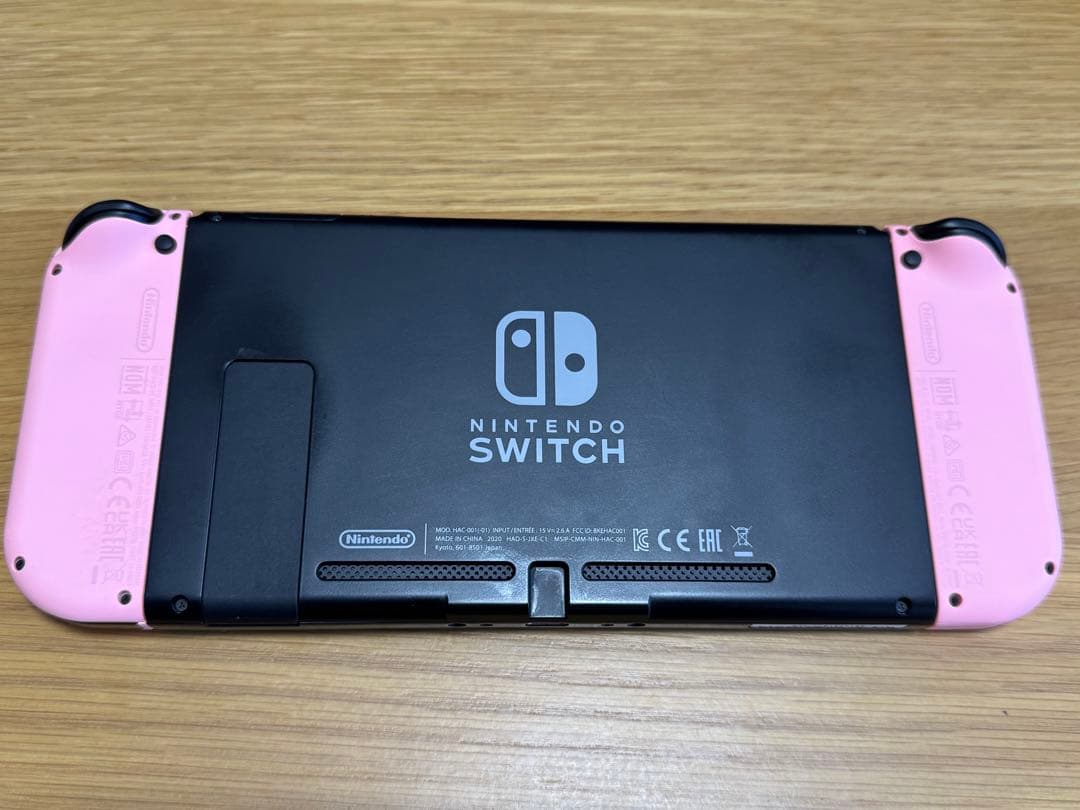 Nintendo Switch本体と付属品【収納ケース2種付き】