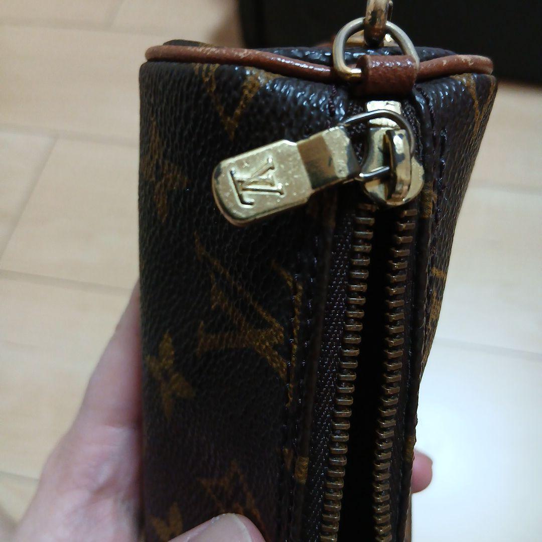 Louis Vuitton ブラウン レザーミニポーチ
