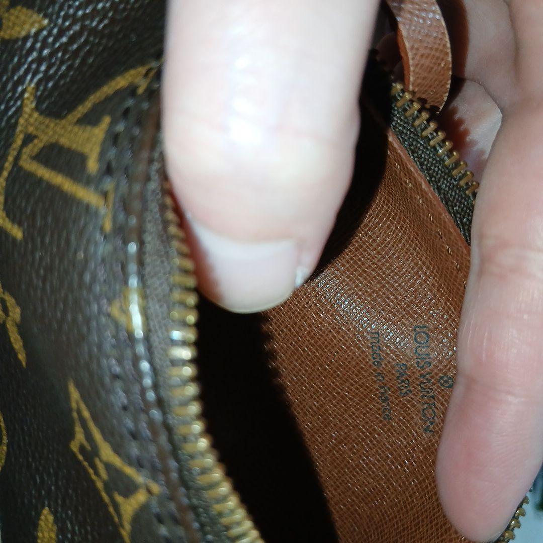 Louis Vuitton ブラウン レザーミニポーチ