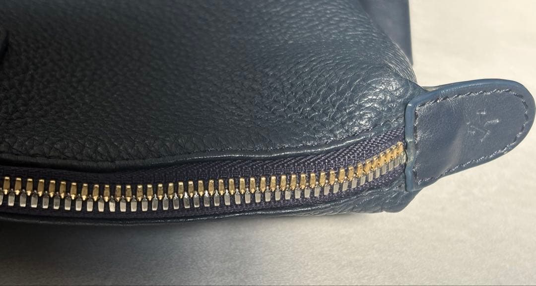 ウォントレスエッセンシャルデラヴィ　レザートート　ショルダーバッグ 2way