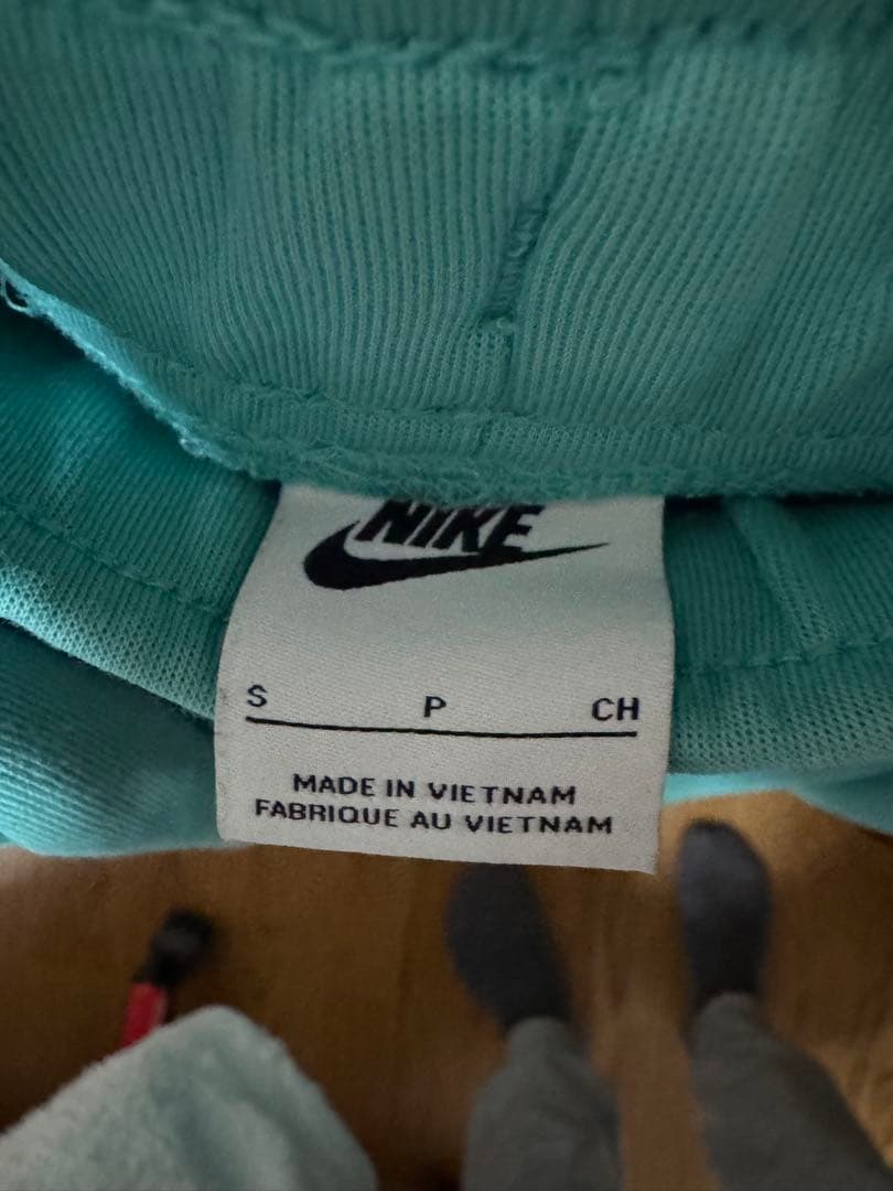 Nike テックフリース S セントラルシー着用モデル ティファニーブルー