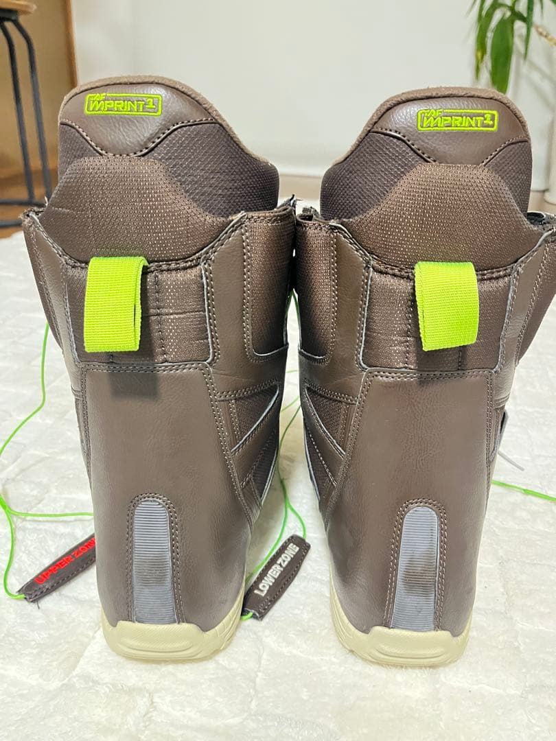 スノーボードブーツ