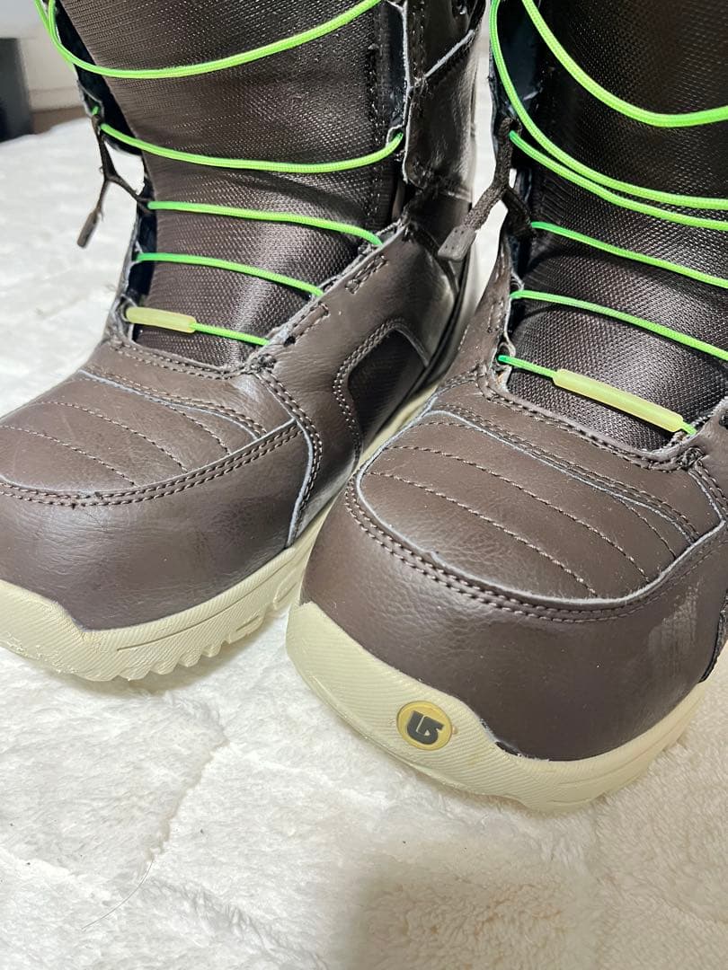 スノーボードブーツ