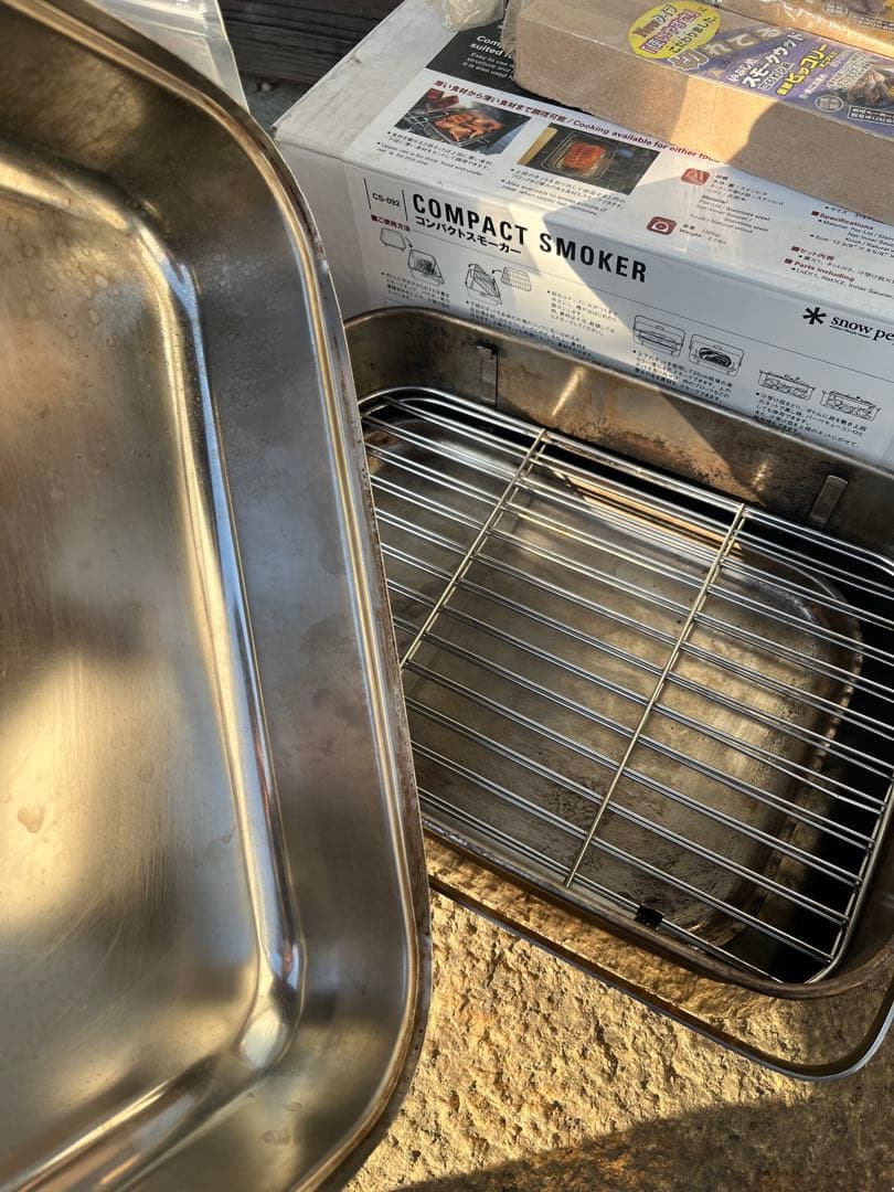 スノーピーク コンパクトスモーカー CS-092 燻製の本3冊付き - メルカリ