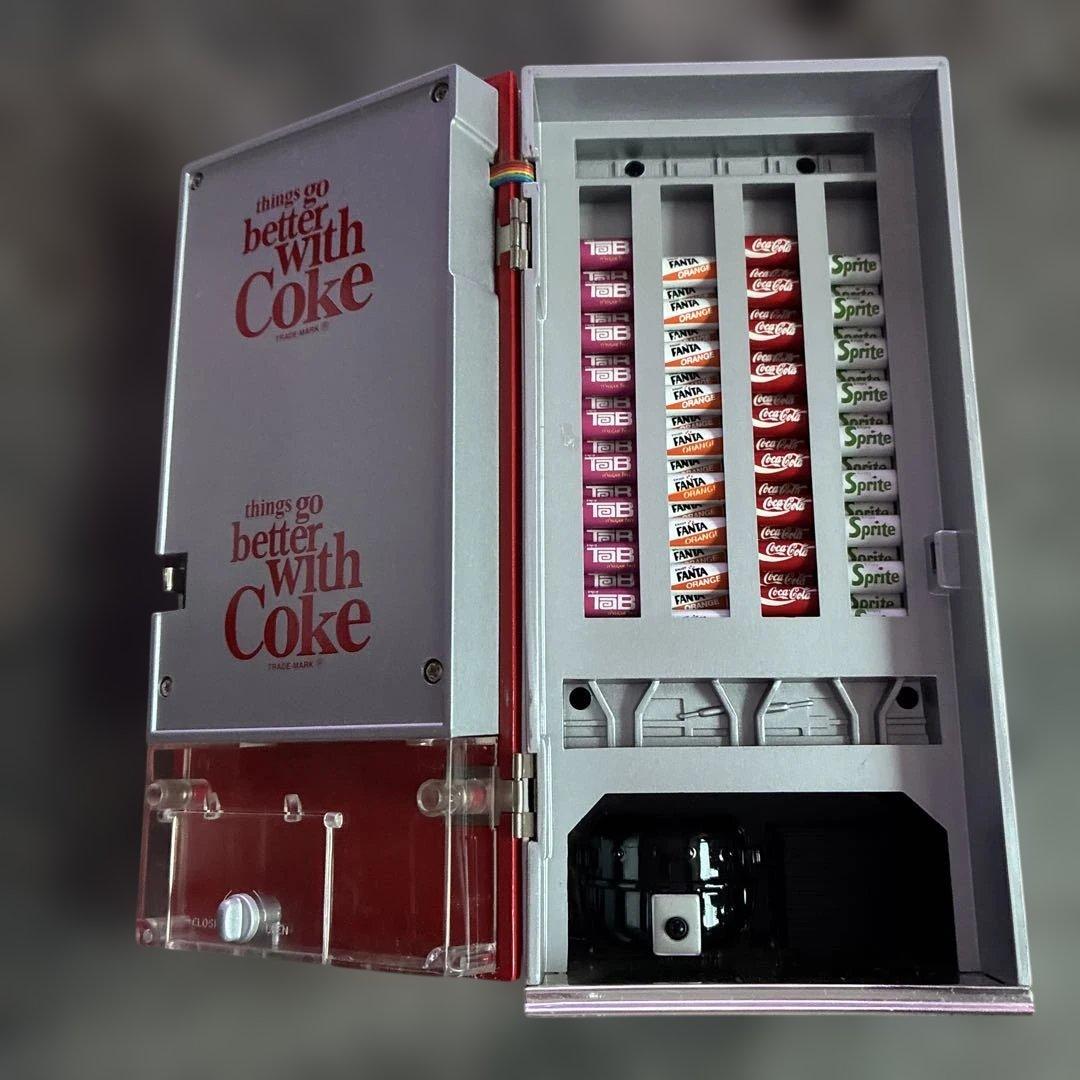 コカコーラ　自動販売機型ミュージック貯金箱