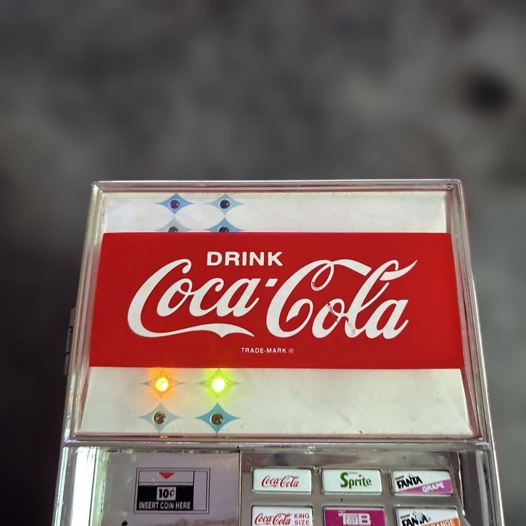 コカコーラ　自動販売機型ミュージック貯金箱