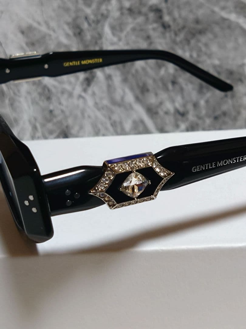 [未使用]GENTLE MONSTER ジェントルモンスターブラックサングラス