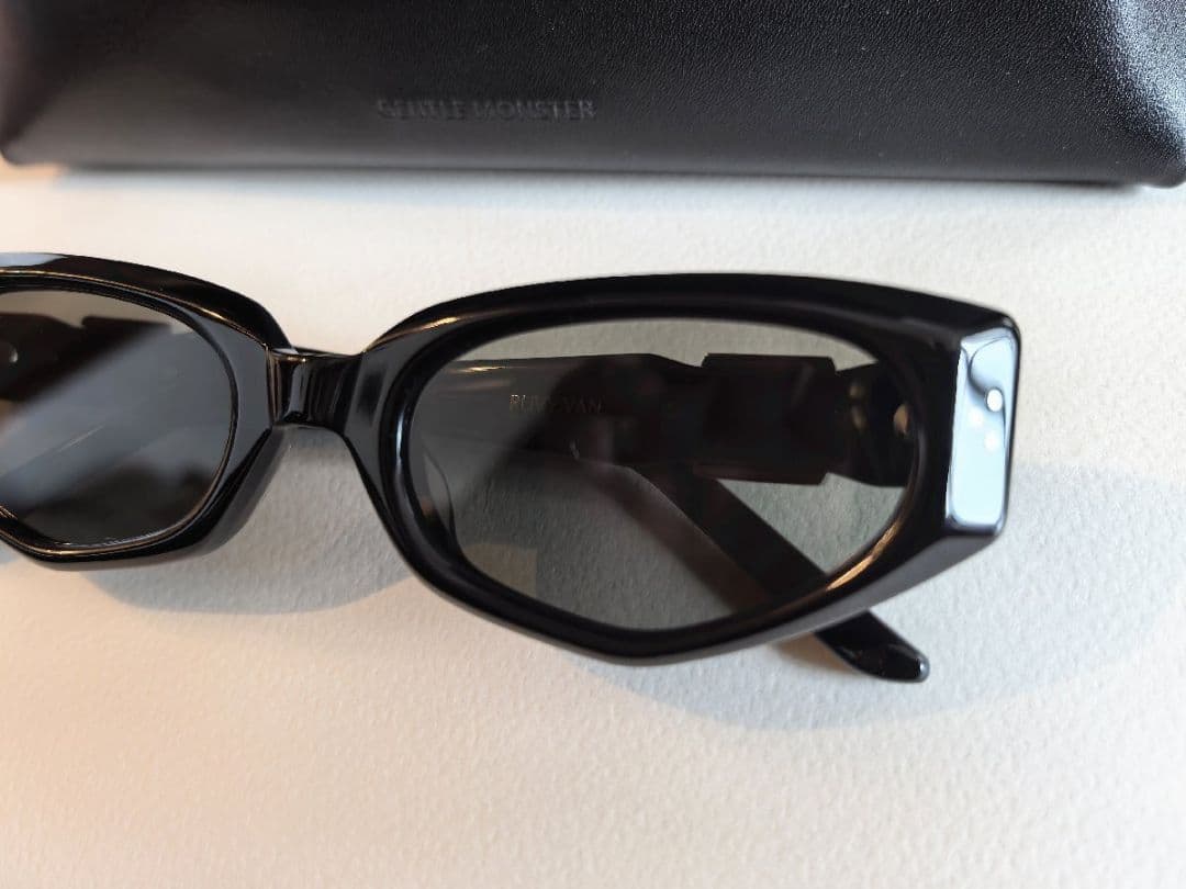 [未使用]GENTLE MONSTER ジェントルモンスターブラックサングラス