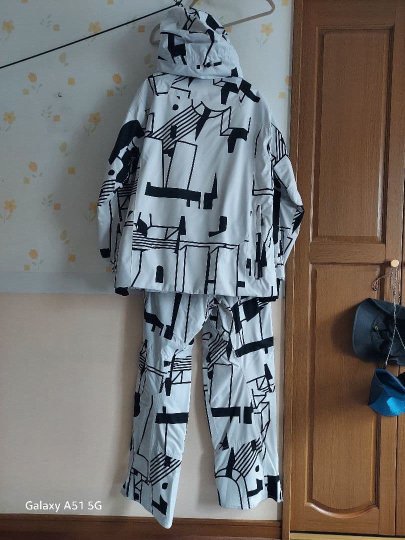 ミズノ デモ/レーシング上位モデル ブレスサーモ スキーウェア XL上下セット