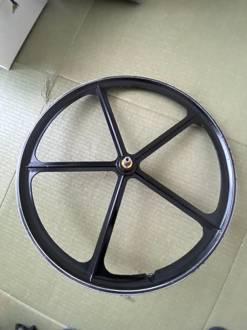700c マグネシウム バトンホイール フロントのみ