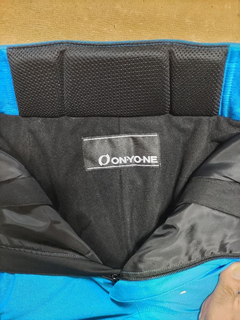 新品タグ付き ONYONE オンヨネ フルオープンパンツ