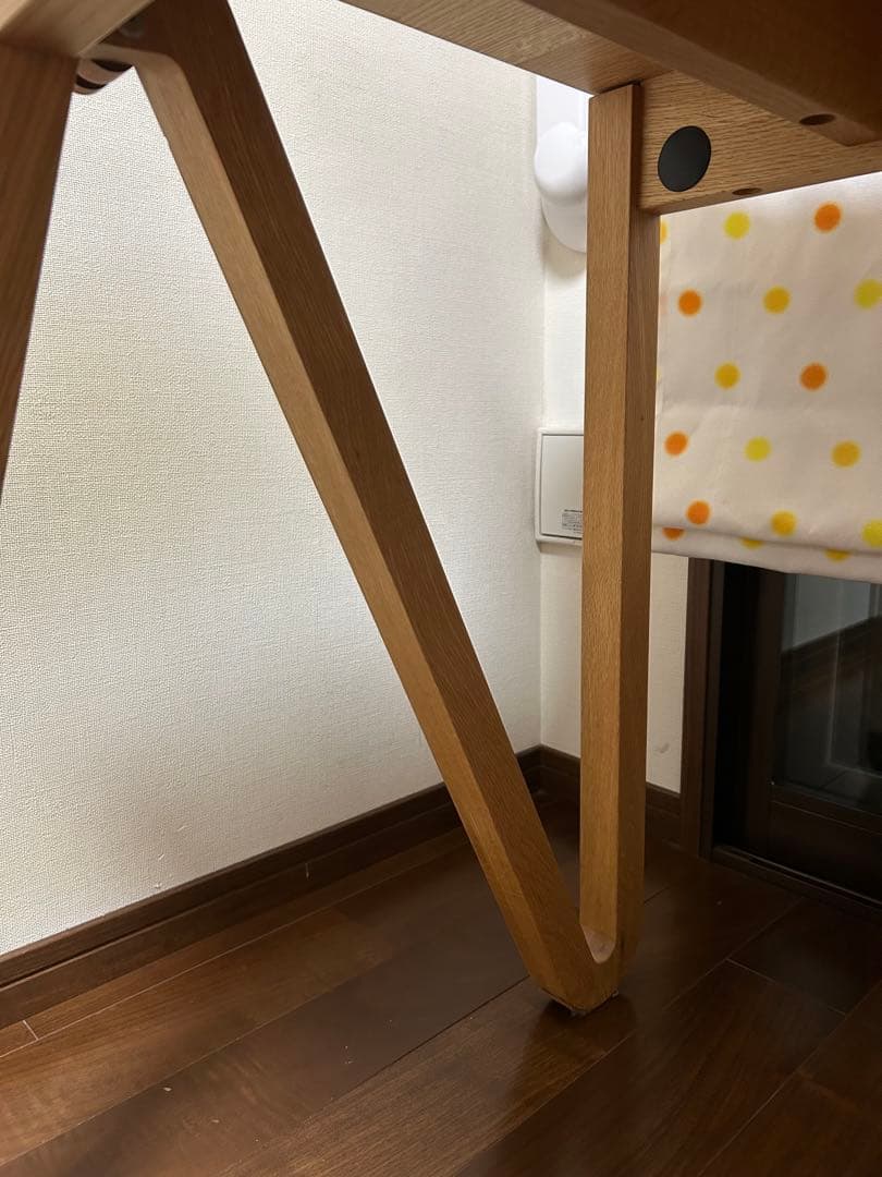 小泉　誠　さん　デザイン　TEKU-TAKE 机　無垢