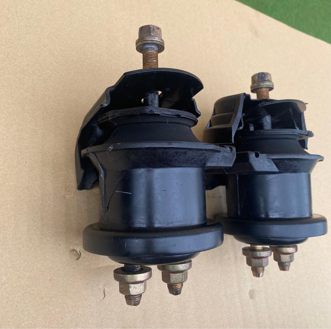 トヨタ 17クラウン JZS171W アスリート エステート エンジンマウント