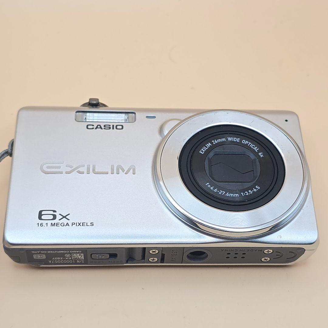 CASIO EXILIM 16.1MP コンパクトデジタルカメラ