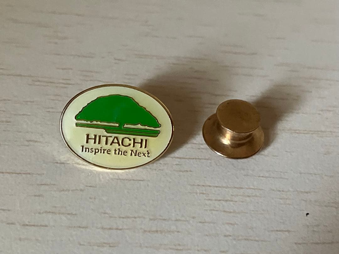 日立製作所＆日立グループ HITACHI ピンバッチ 社章 - メルカリ