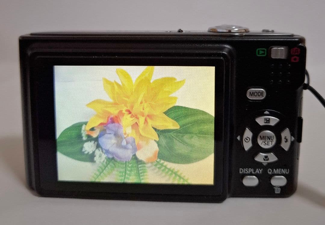 [美品]パナソニック Panasonic Lumix DMC-FS3 コンデジ