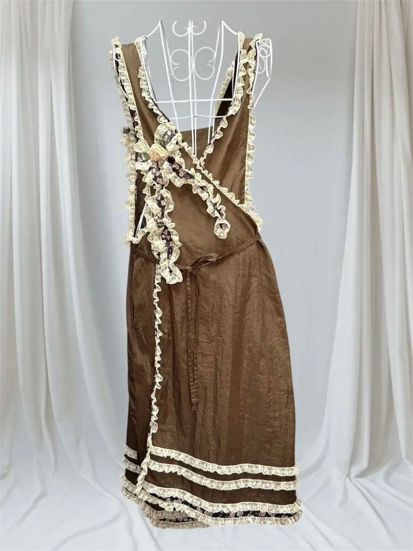 希少 さえら AKIAKANE ゴージャス フリル装飾 ラップドレス風エプロン