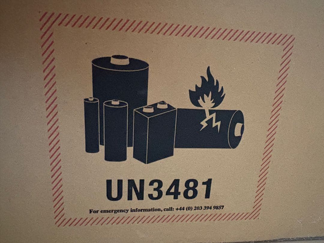 【値下げ・期限付き保証あり】Dyson v8 Origin SV25 RD2本体