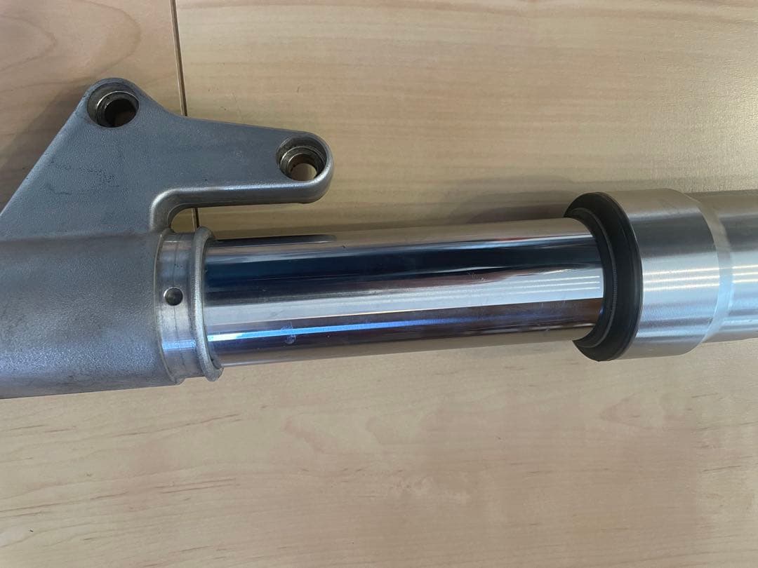 ドゥカティ 右フロントサスペンションフォーク