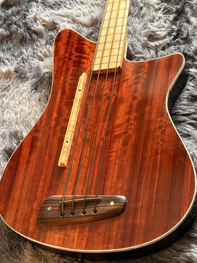 最終値下げSongbird フレットレスベース - メルカリ