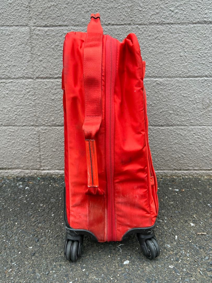 TUMI トゥミ 4輪ソフトキャリー 機内持込サイズ