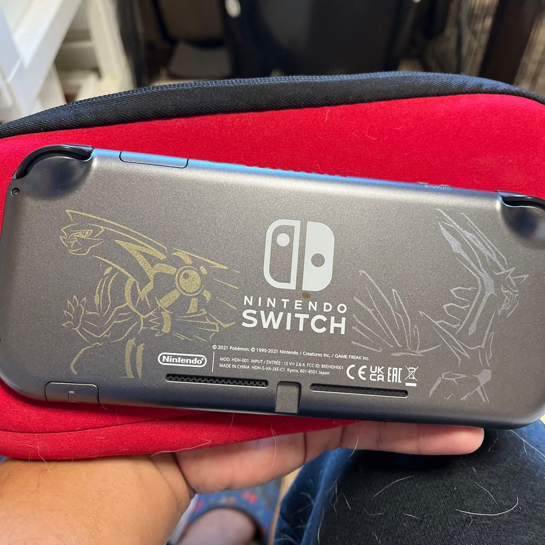 Nintendo Switch Lite ポケモンデザイん