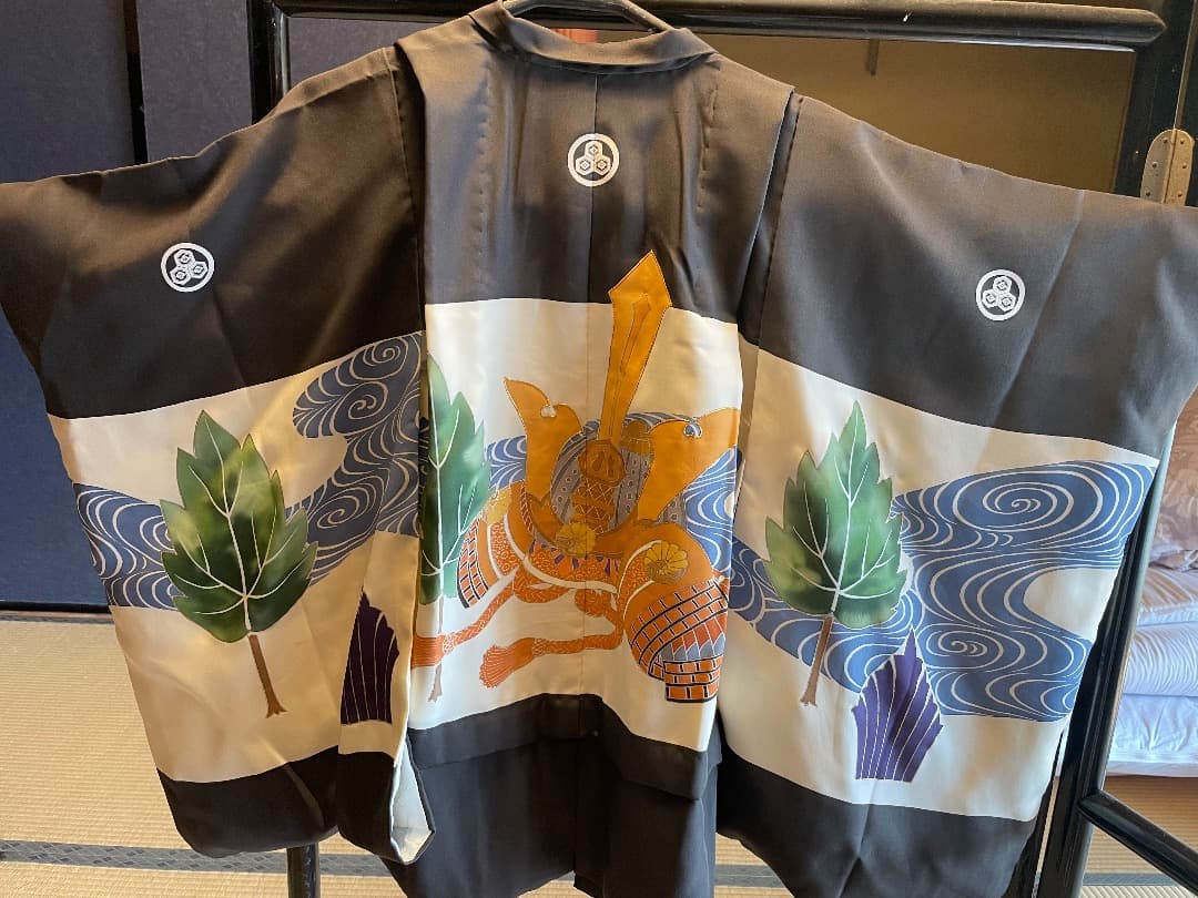 753 男の子用着物フルセット（足袋なし）絹　子供用着物 黒と白の波模様