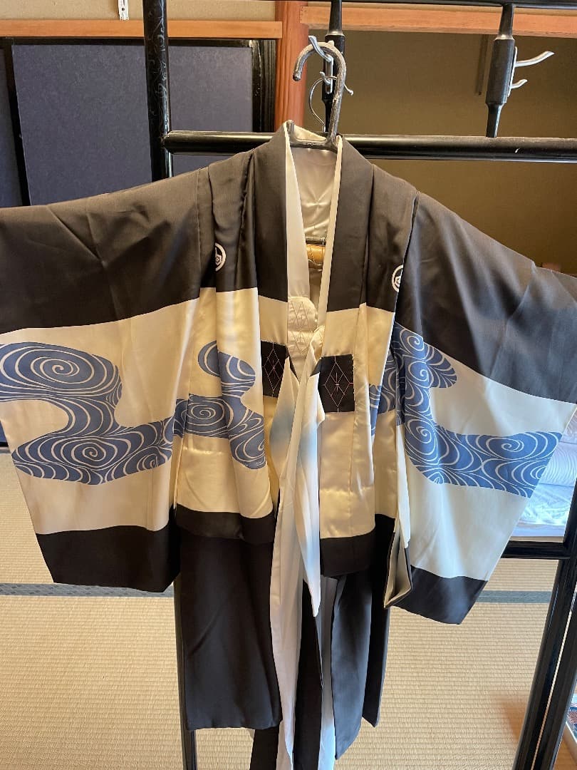 753 男の子用着物フルセット（足袋なし）絹　子供用着物 黒と白の波模様