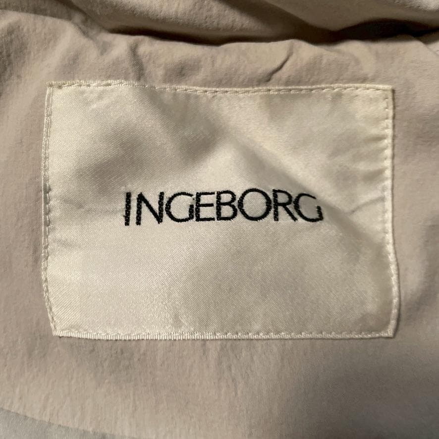 【近年モデル✨】インゲボルグ　中綿フーデットロングコート フリル Aライン L