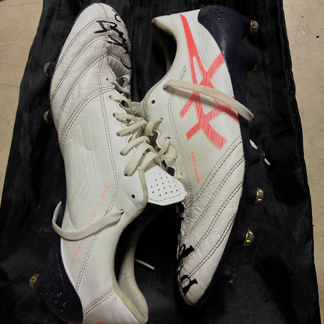 【本人着用！】坪井慶介選手サイン入りスパイク