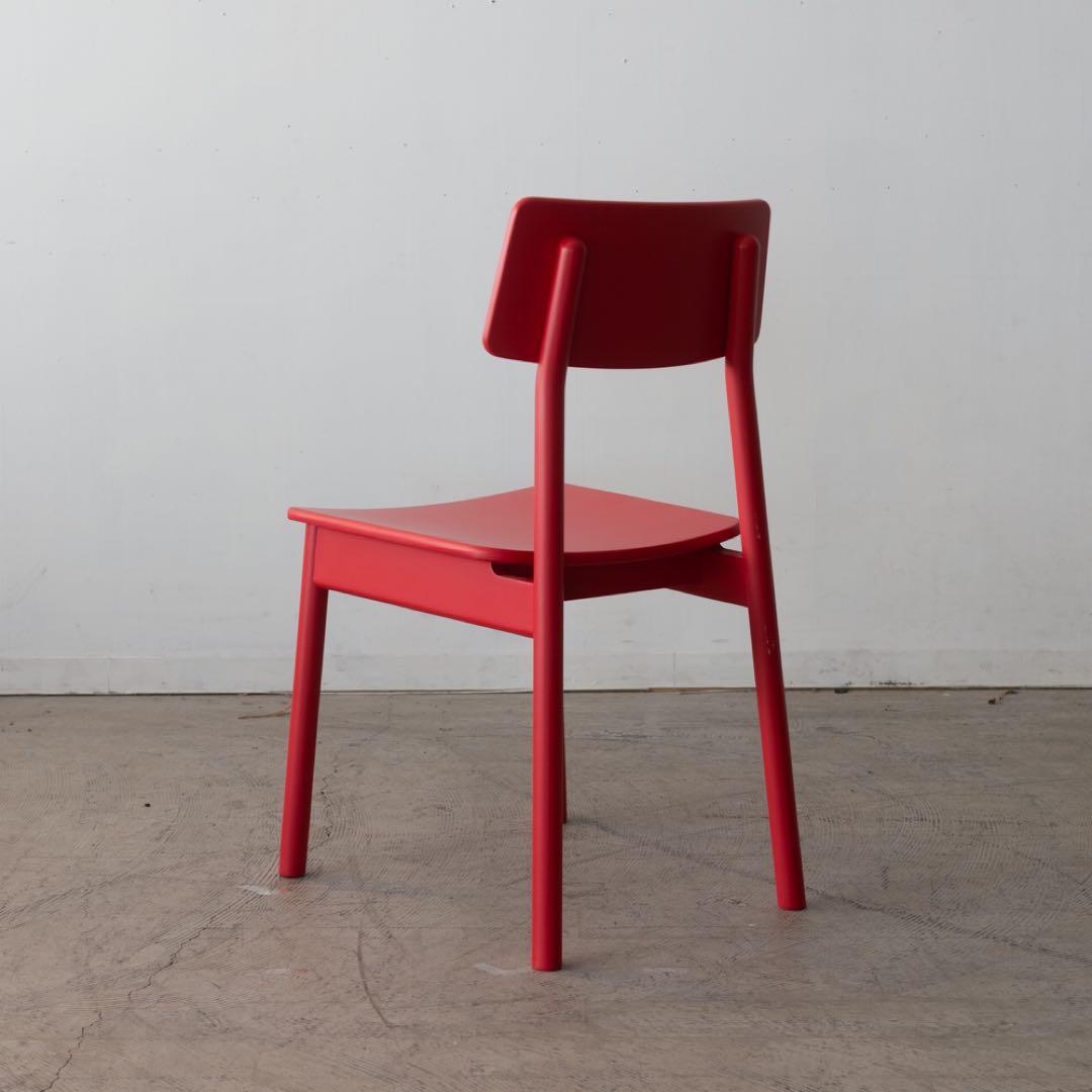 赤いダイニングチェア