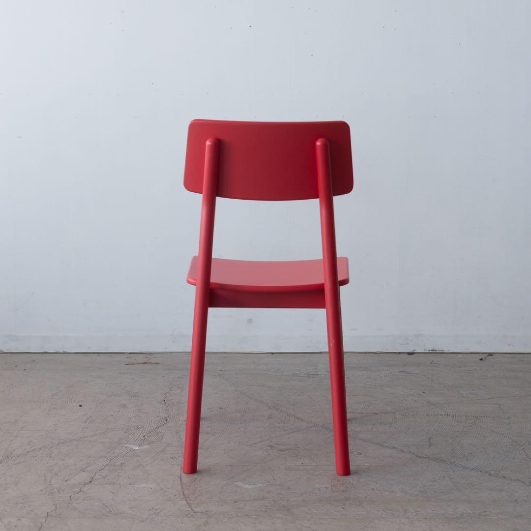 赤いダイニングチェア