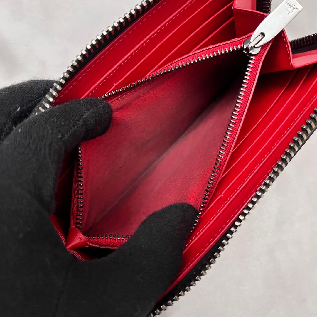 ◇極美品◇ルブタン　パネトーネ　スタッズ長財布　ラウンドジップ　オールブラック