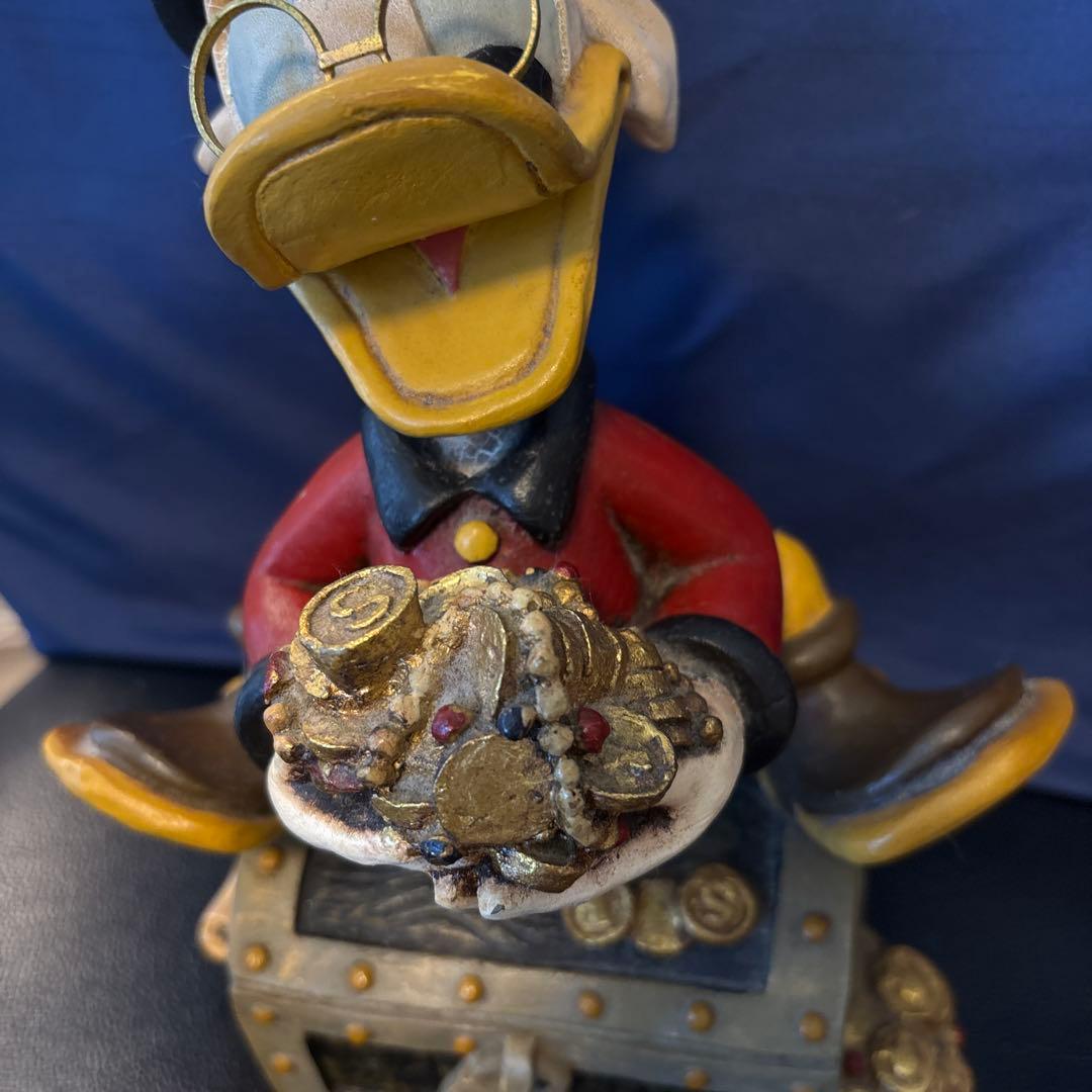 アンティークスクルージ・マクダック 宝箱フィギュア