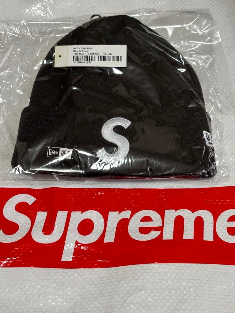 ブラック Supreme New Era S Logo Beanie
