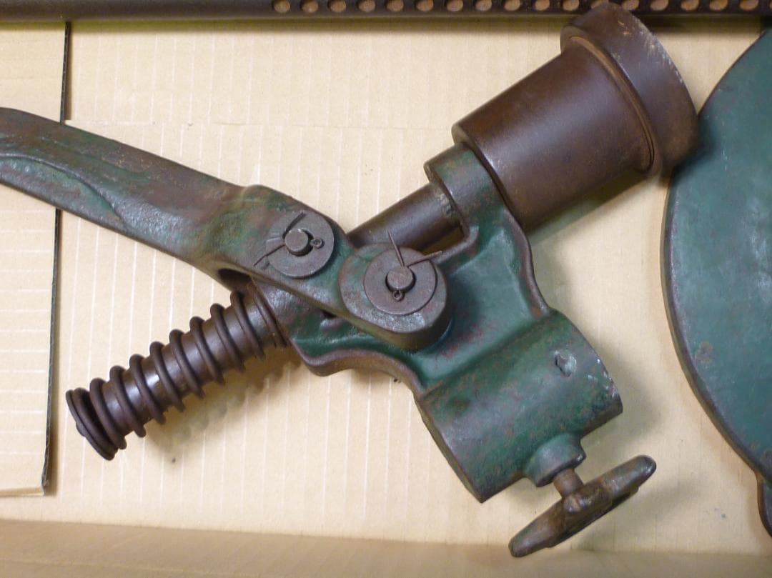 ヴィンテージ 手動打栓機 鋳物 錆サビ シャビーシック 当時物 インダストリアル