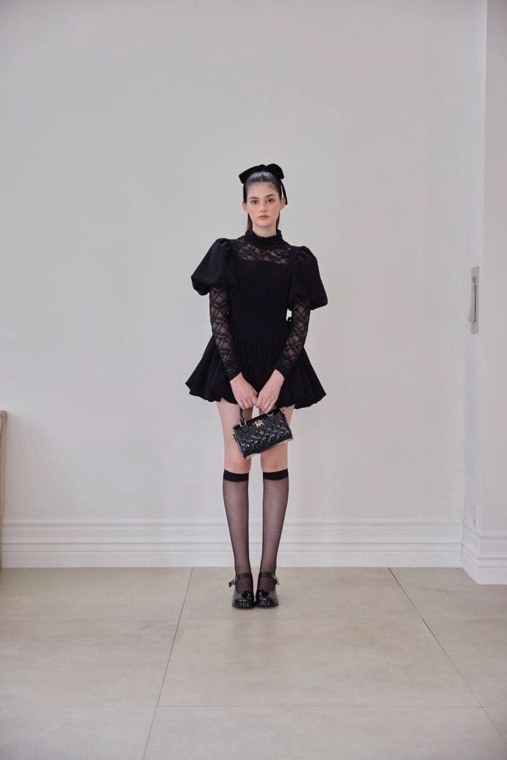 (新品)treat ürself パフスリーブバルーンミニワンピース