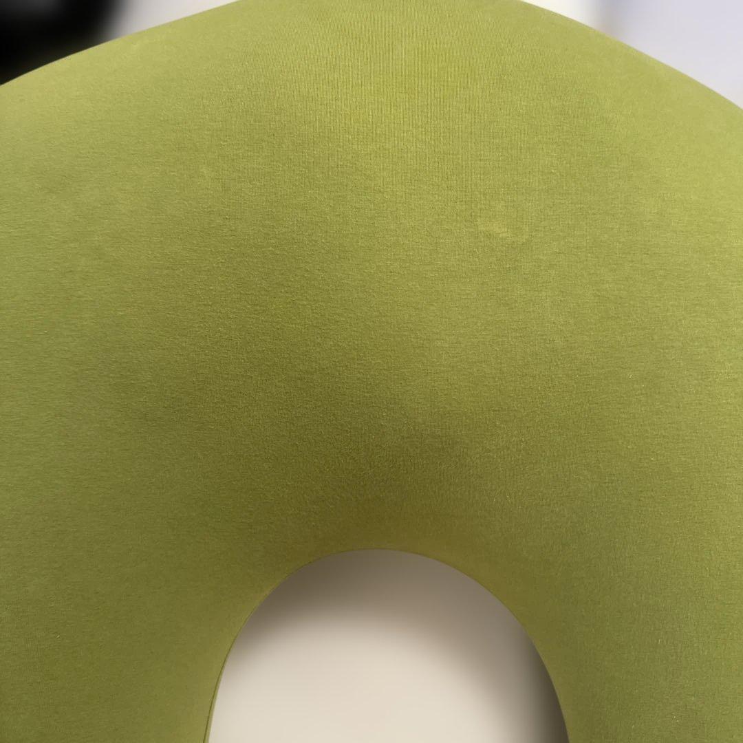 札幌引取　ヨギボープレミアムグリーン U字型 ビーズクッション