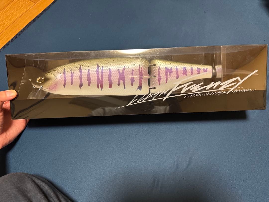 激レア DRT クラッシュフレンジー ビワトラ 200個限定 最終値下 - メルカリ