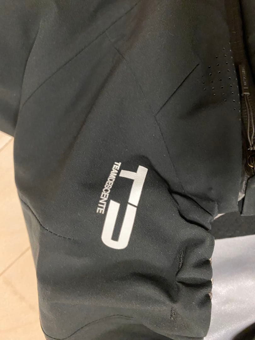 ★送料無料★お洒落　非売品　選手用　デサントメイト　スキーウエア 上下セット