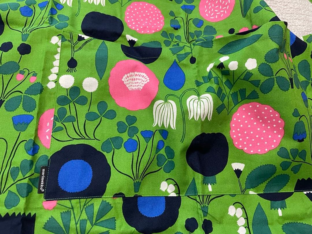 marimekko マリメッコ エプロン　グリーン